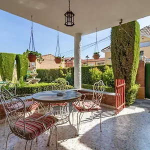 Chalet Acogedor Con Piscina Muy Cerca De Granada Сasa de vacaciones